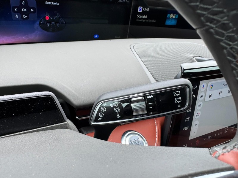 Lincoln Nautilus Vehicle Full-screen Gallery Image 21