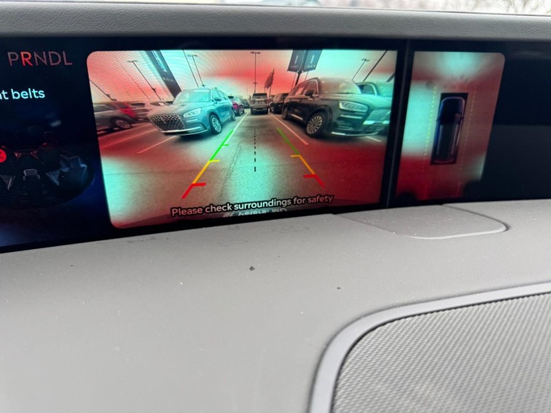 Lincoln Nautilus Vehicle Full-screen Gallery Image 24