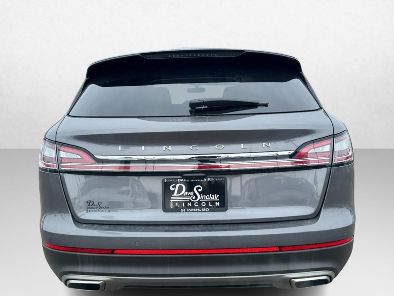 Lincoln Nautilus Vehicle Full-screen Gallery Image 06