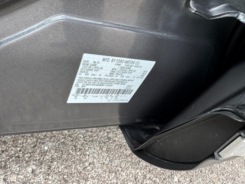 Lincoln Nautilus Vehicle Full-screen Gallery Image 26