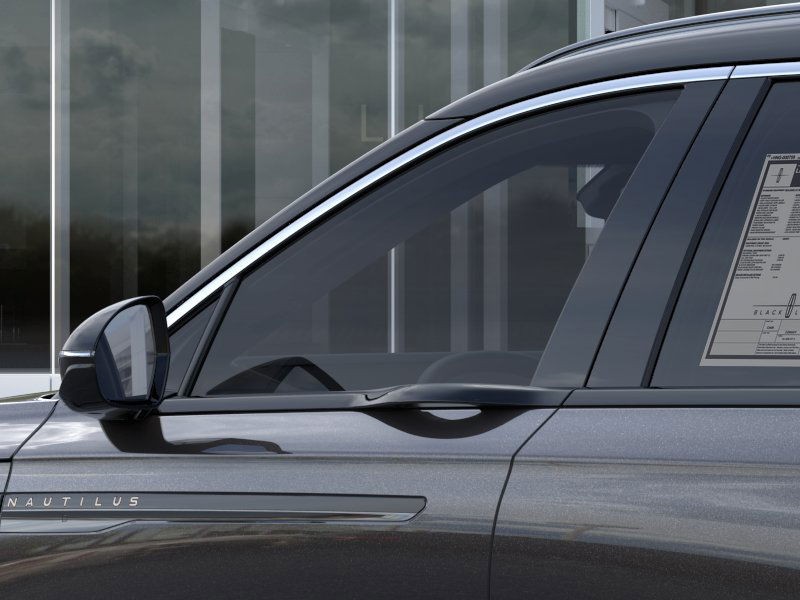 Lincoln Nautilus Vehicle Full-screen Gallery Image 20