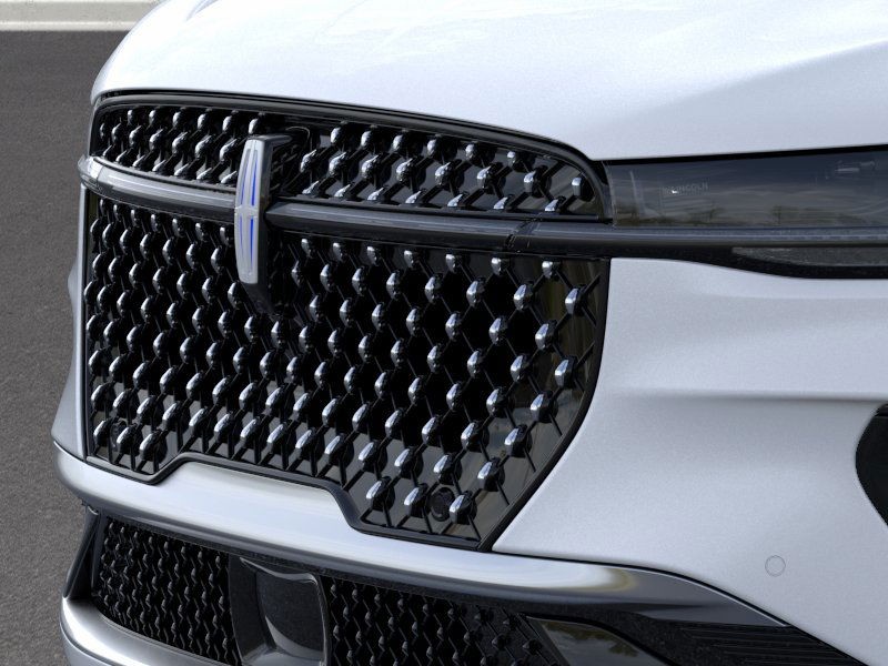 Lincoln Nautilus Vehicle Full-screen Gallery Image 17