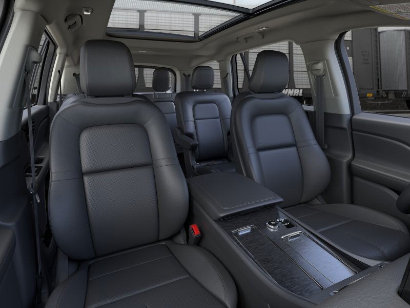 Lincoln Aviator Vehicle Full-screen Gallery Image 10