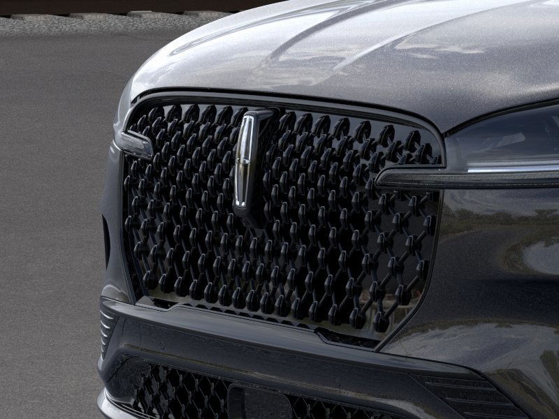 Lincoln Aviator Vehicle Full-screen Gallery Image 17
