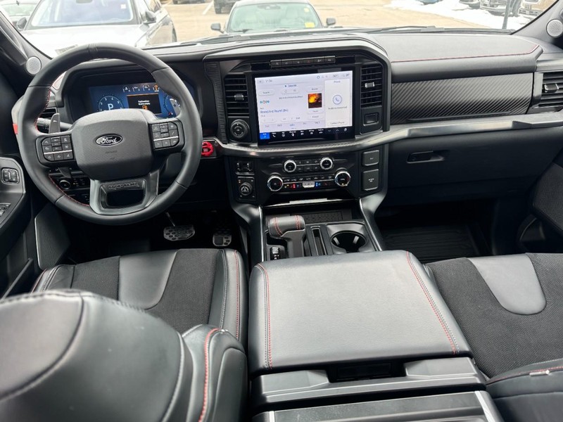 Ford F-150 Vehicle Full-screen Gallery Image 09