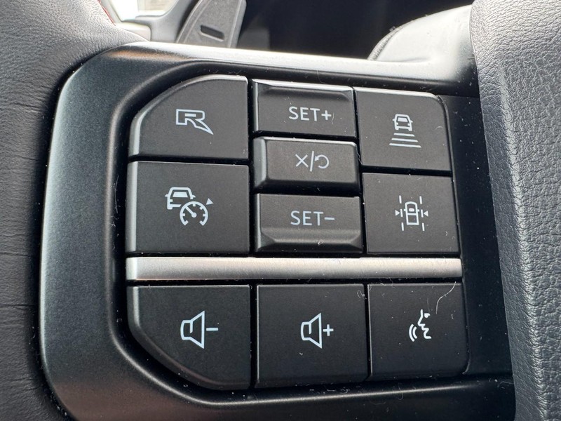 Ford F-150 Vehicle Full-screen Gallery Image 18