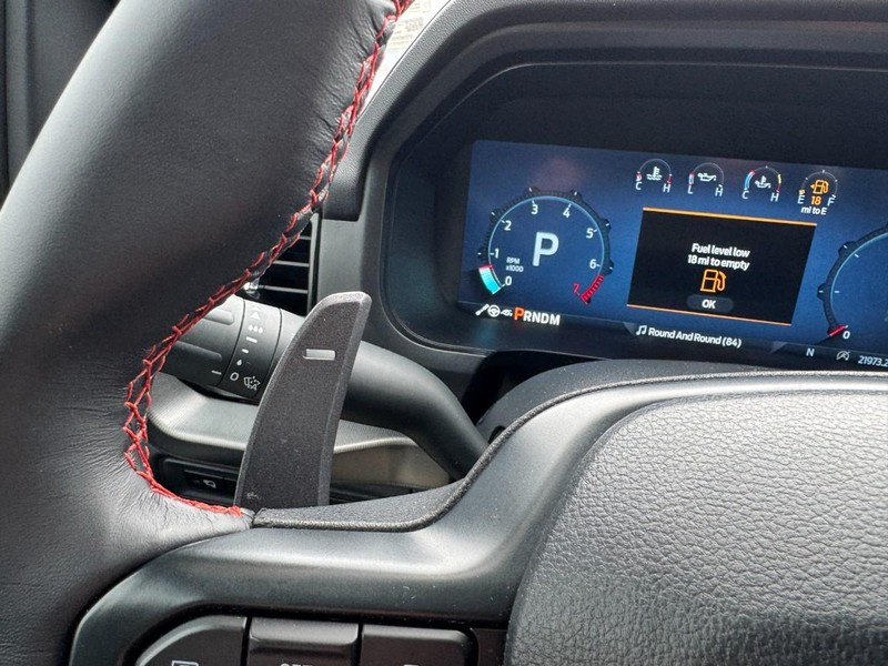 Ford F-150 Vehicle Full-screen Gallery Image 20