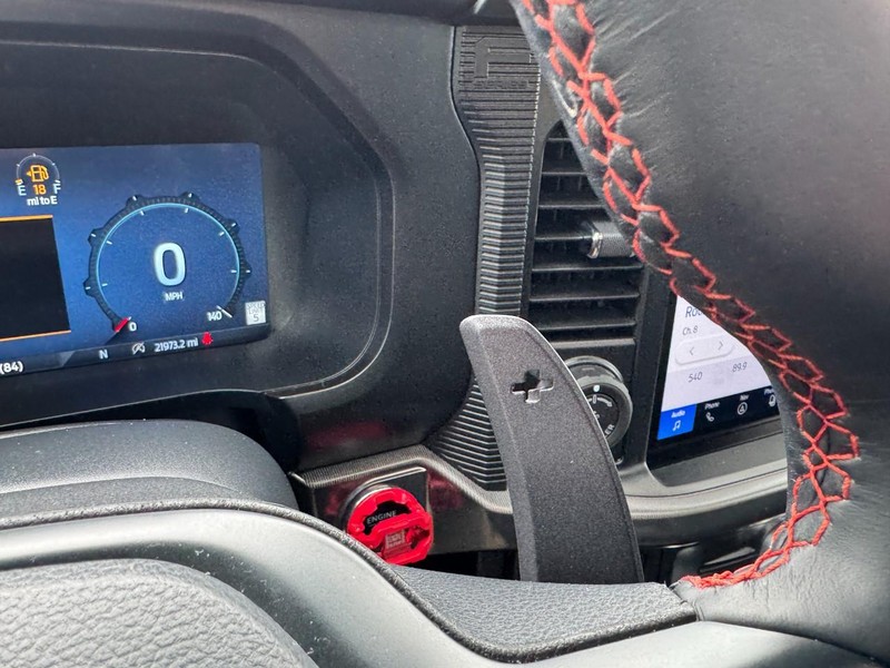 Ford F-150 Vehicle Full-screen Gallery Image 21