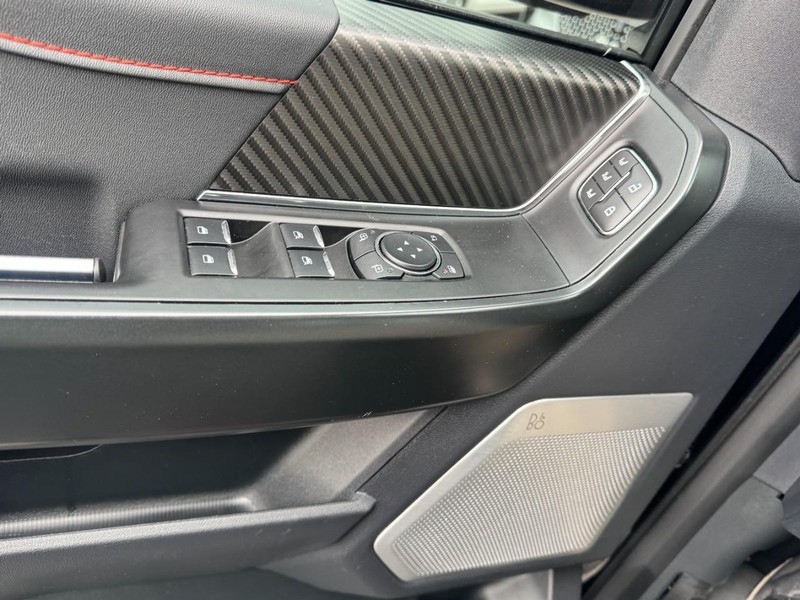 Ford F-150 Vehicle Full-screen Gallery Image 25