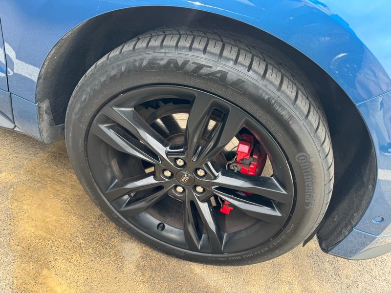 Ford Edge Vehicle Full-screen Gallery Image 04