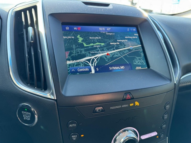 Ford Edge Vehicle Full-screen Gallery Image 23