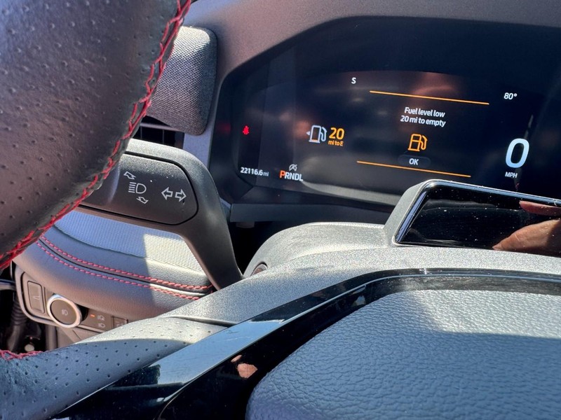 Ford Explorer Vehicle Full-screen Gallery Image 18