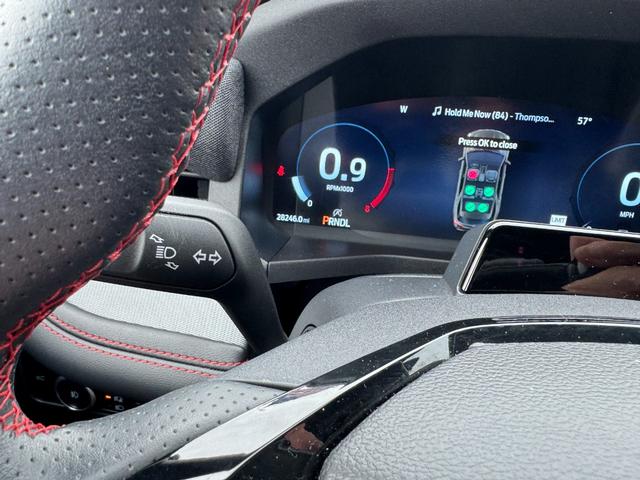 Ford Explorer Vehicle Full-screen Gallery Image 20