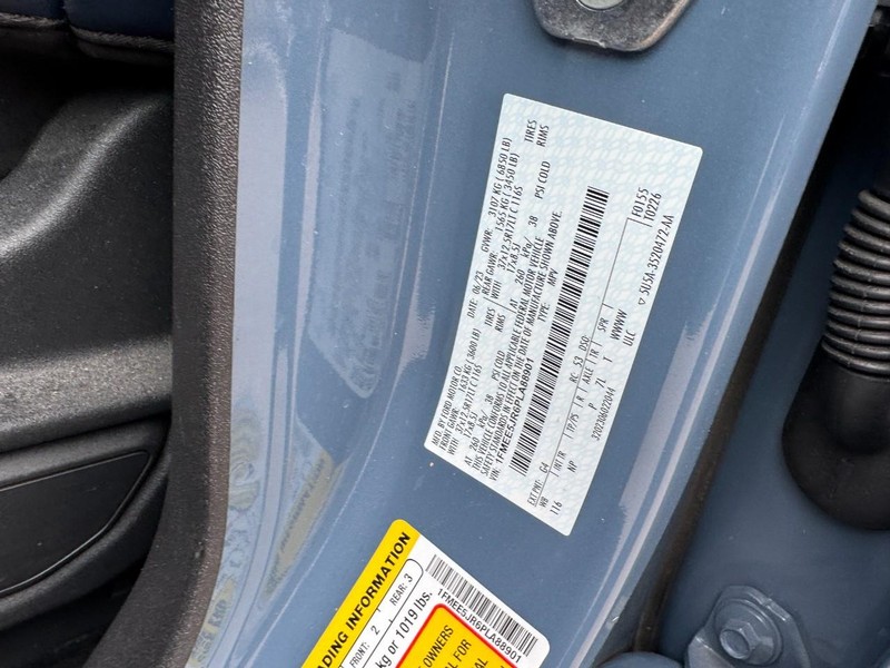 Ford Bronco Vehicle Full-screen Gallery Image 26