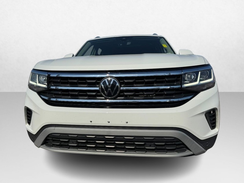 Volkswagen Atlas Vehicle Full-screen Gallery Image 02