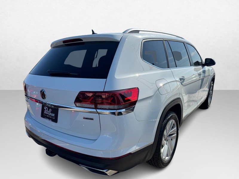 Volkswagen Atlas Vehicle Full-screen Gallery Image 05