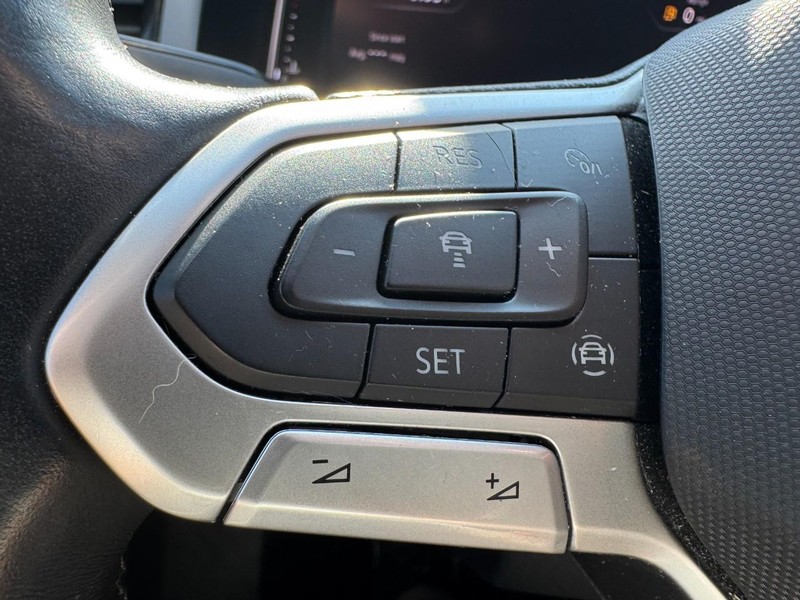 Volkswagen Atlas Vehicle Full-screen Gallery Image 18