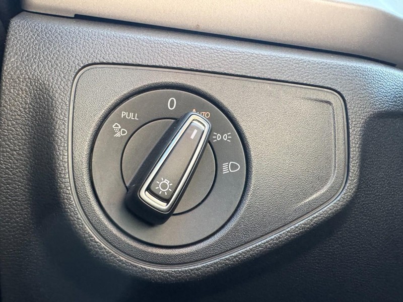 Volkswagen Atlas Vehicle Full-screen Gallery Image 22