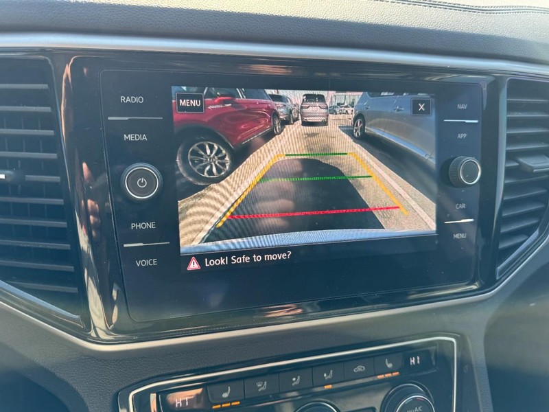 Volkswagen Atlas Vehicle Full-screen Gallery Image 24