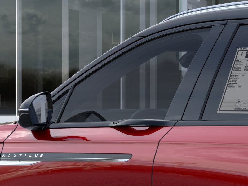 Lincoln Nautilus Vehicle Full-screen Gallery Image 20