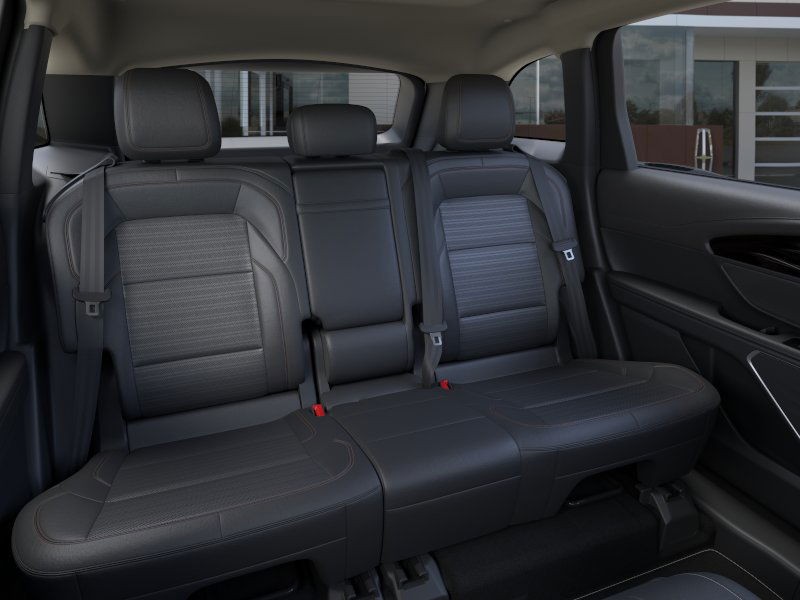 Lincoln Nautilus Vehicle Full-screen Gallery Image 11