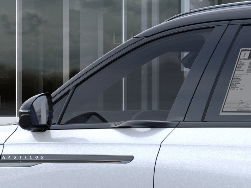 Lincoln Nautilus Vehicle Full-screen Gallery Image 20