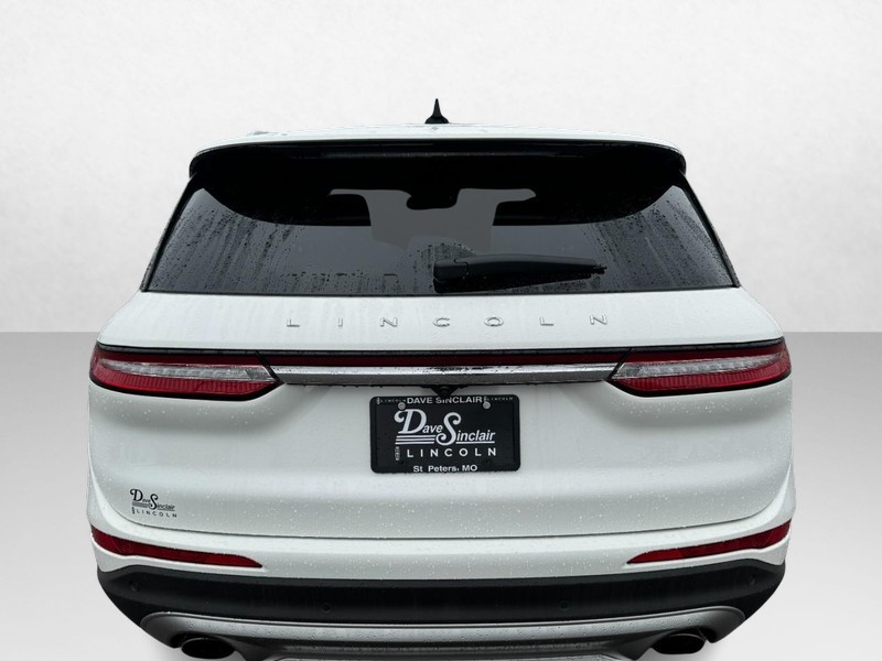 Lincoln Corsair Vehicle Full-screen Gallery Image 06