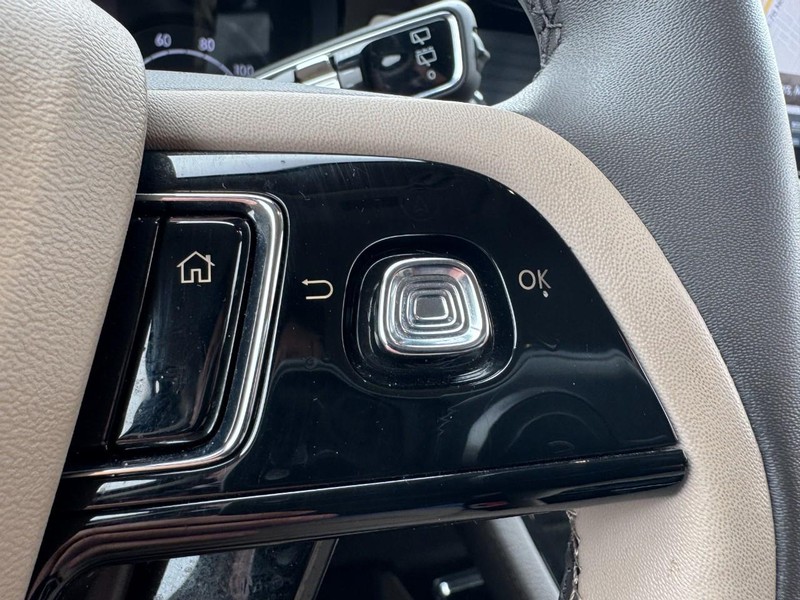 Lincoln Corsair Vehicle Full-screen Gallery Image 19