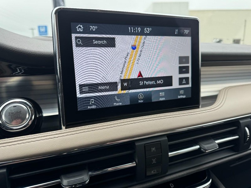 Lincoln Corsair Vehicle Full-screen Gallery Image 23