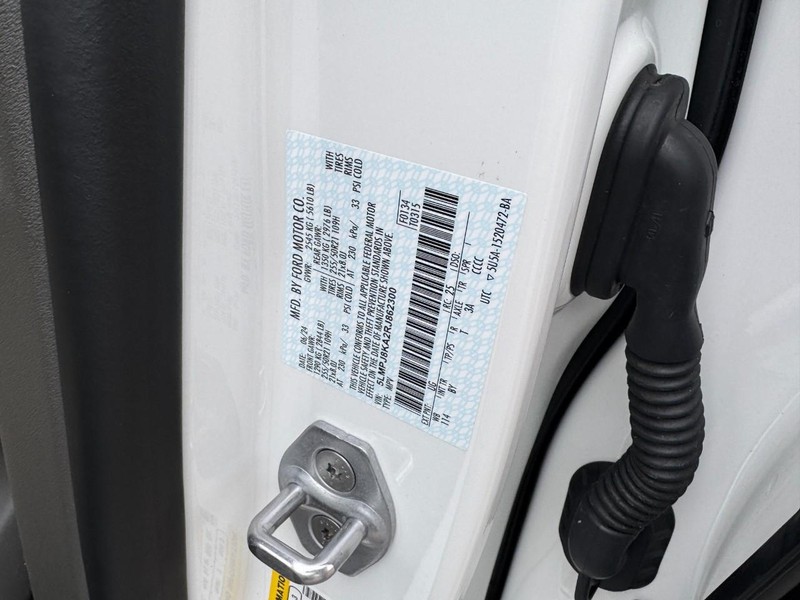 Lincoln Nautilus Vehicle Full-screen Gallery Image 28