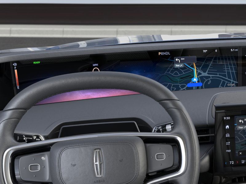 Lincoln Nautilus Vehicle Full-screen Gallery Image 13