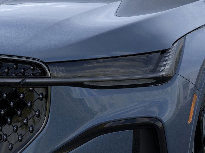 Lincoln Nautilus Vehicle Full-screen Gallery Image 18