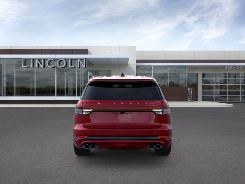 Lincoln Aviator Vehicle Full-screen Gallery Image 05