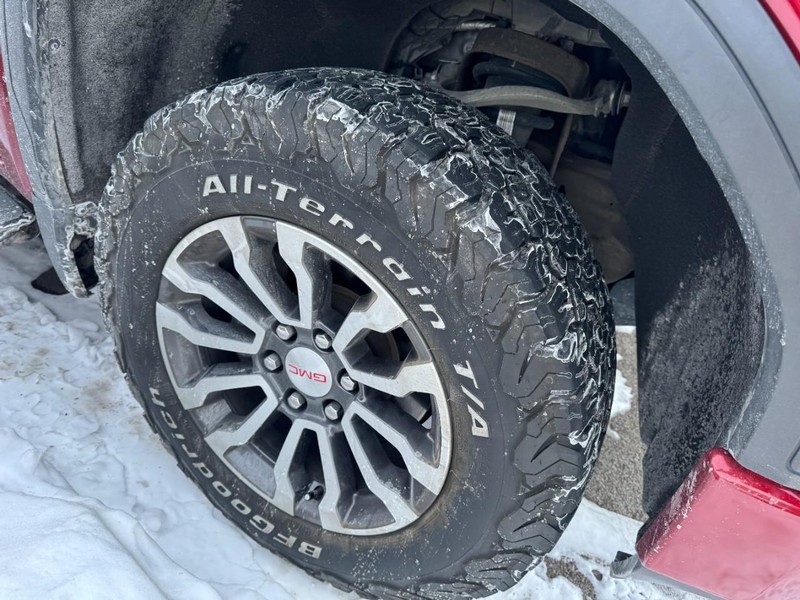 GMC Sierra 1500 Vehicle Full-screen Gallery Image 04