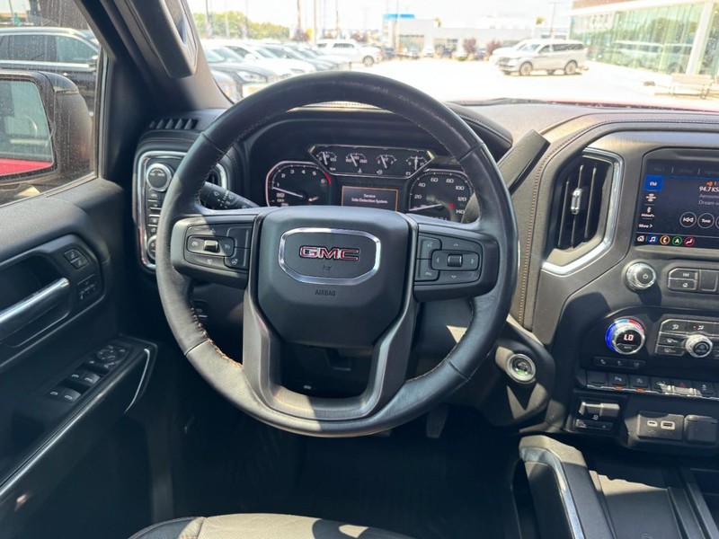 GMC Sierra 1500 Vehicle Full-screen Gallery Image 10