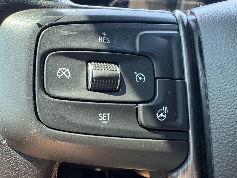 GMC Sierra 1500 Vehicle Full-screen Gallery Image 18