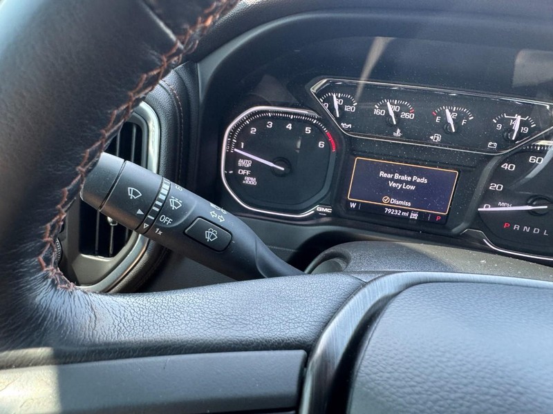 GMC Sierra 1500 Vehicle Full-screen Gallery Image 20