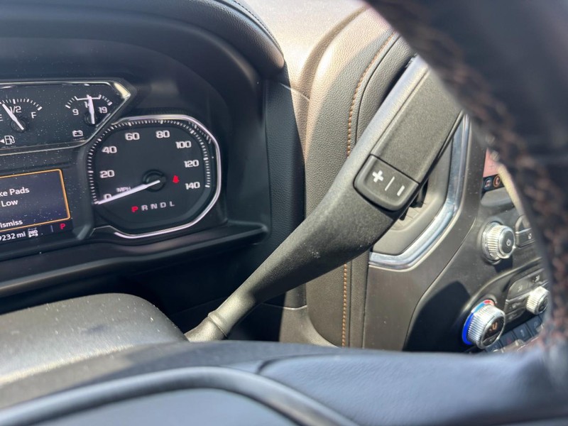 GMC Sierra 1500 Vehicle Full-screen Gallery Image 21