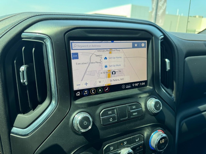 GMC Sierra 1500 Vehicle Full-screen Gallery Image 23