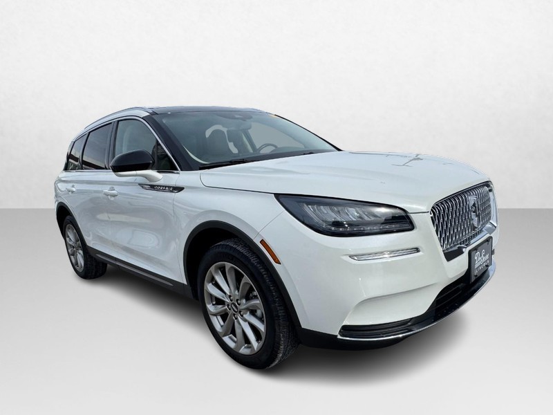 Lincoln Corsair Vehicle Full-screen Gallery Image 03