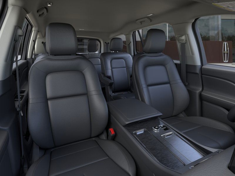 Lincoln Aviator Vehicle Full-screen Gallery Image 10