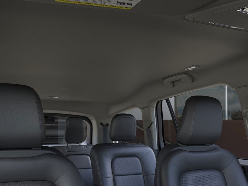 Lincoln Aviator Vehicle Full-screen Gallery Image 22