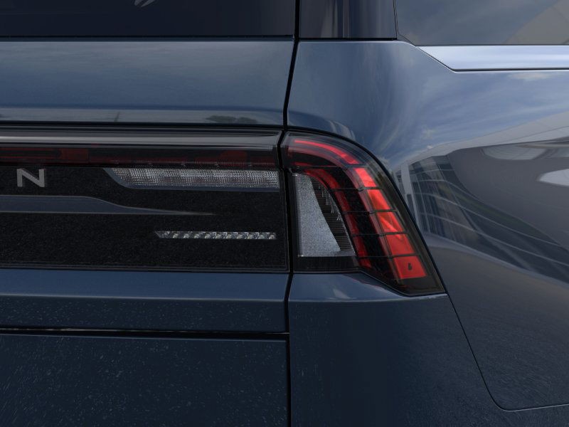 Lincoln Navigator L Vehicle Full-screen Gallery Image 21