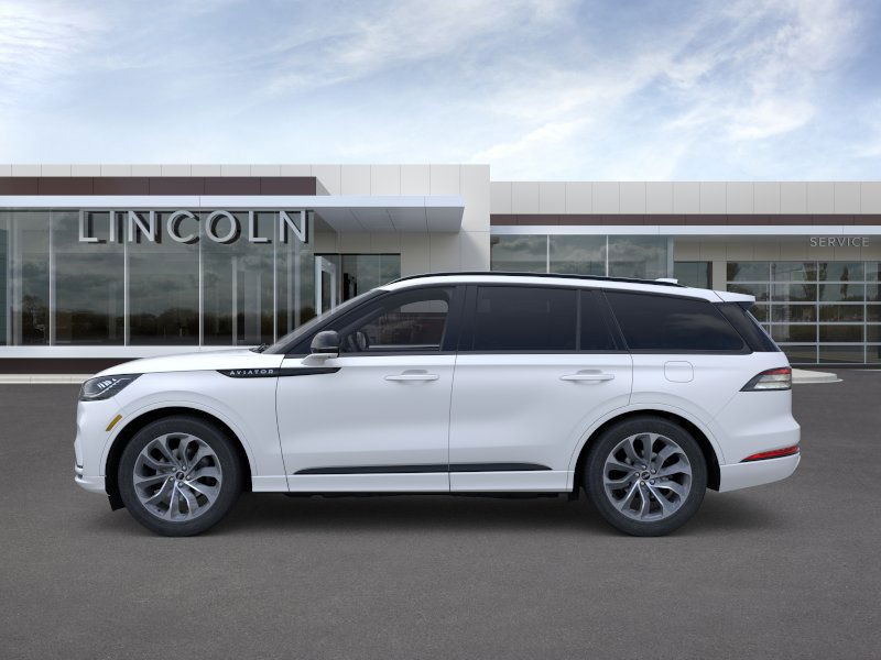 Lincoln Aviator Vehicle Full-screen Gallery Image 03