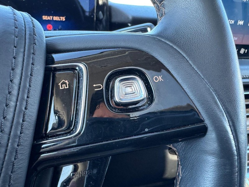 Lincoln Aviator Vehicle Full-screen Gallery Image 19