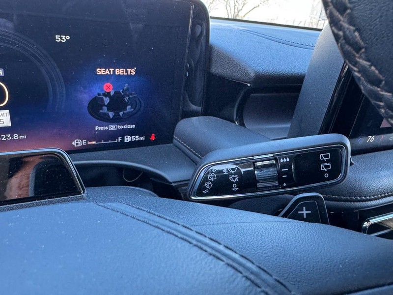 Lincoln Aviator Vehicle Full-screen Gallery Image 21