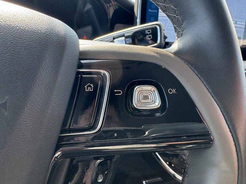 Lincoln Corsair Vehicle Full-screen Gallery Image 19