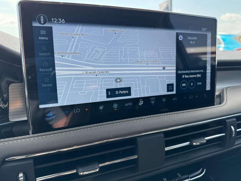 Lincoln Corsair Vehicle Full-screen Gallery Image 23