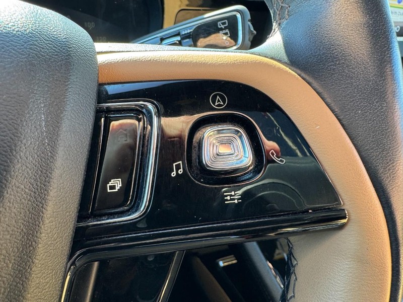 Lincoln Corsair Vehicle Full-screen Gallery Image 19