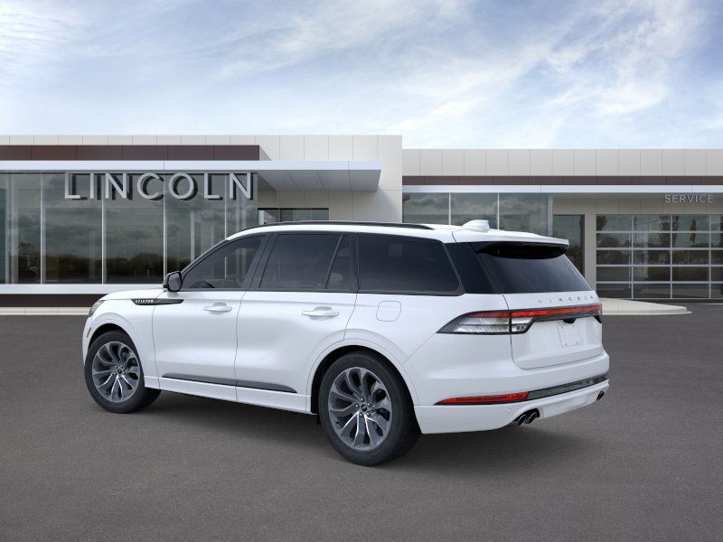 Lincoln Aviator Vehicle Full-screen Gallery Image 03